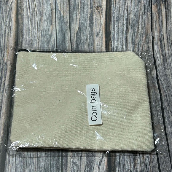 NWT Be My Valentine— Bag - Picture 2 of 2